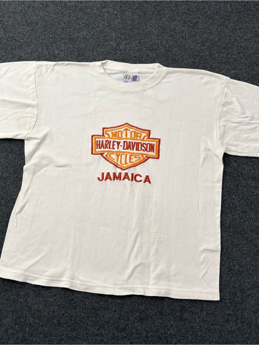 Vintage Harley Davidson Men’s L Embroidered Logo HD Jamaica T Shirt 100% Cotton